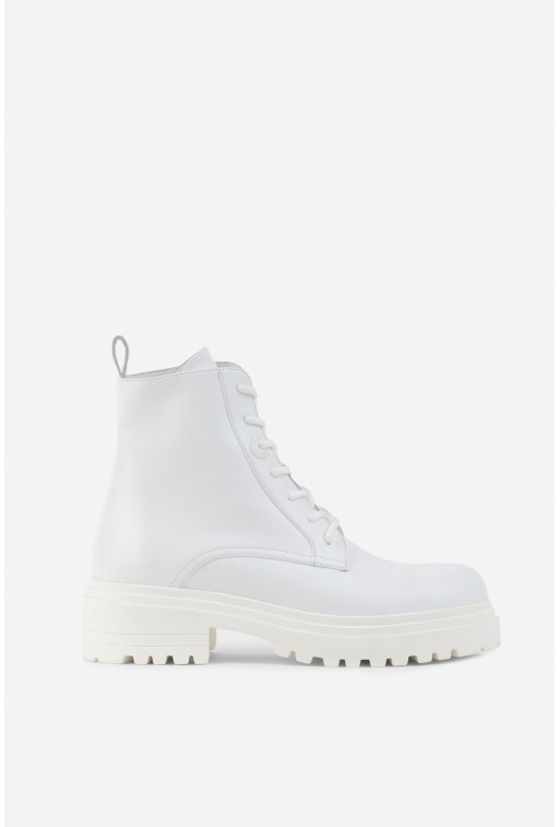 Crush white leather boots
