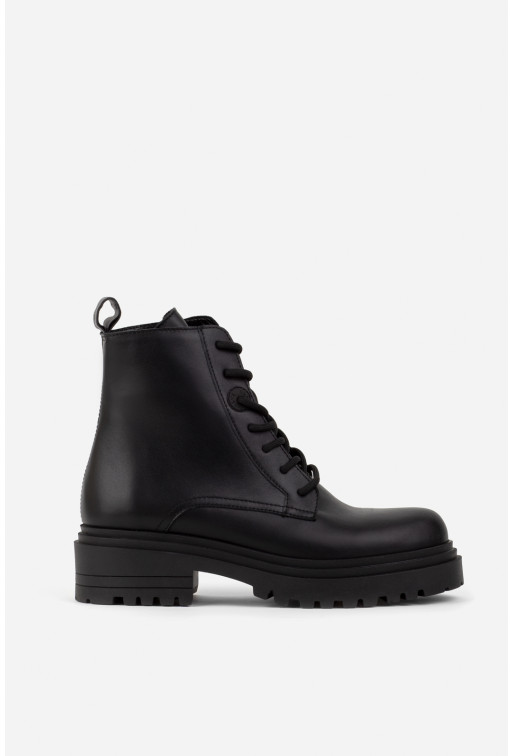 Riri black leather
boots