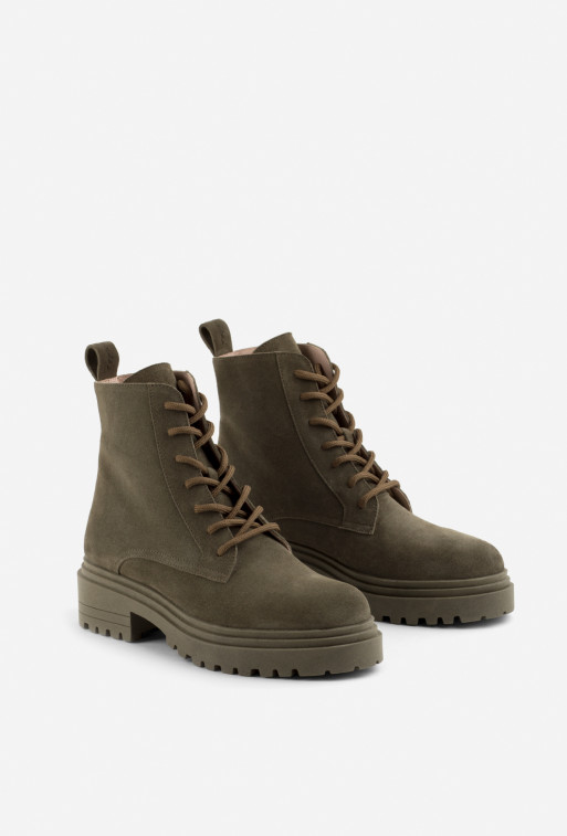 Riri green suede
boots on a tractor sole