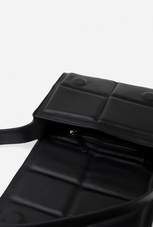 Vianne black leather
shoulder bag /gold/