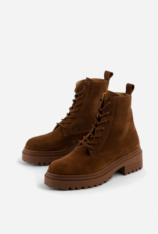 Riri dark brown suede
boots /baize/
