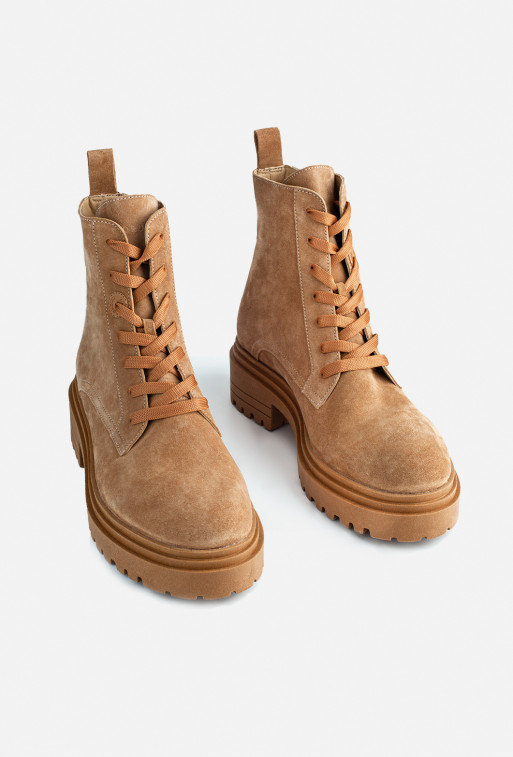 Riri brown suede
boots