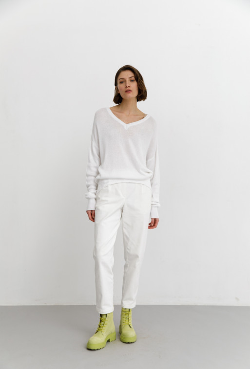 Ginger white color
pants