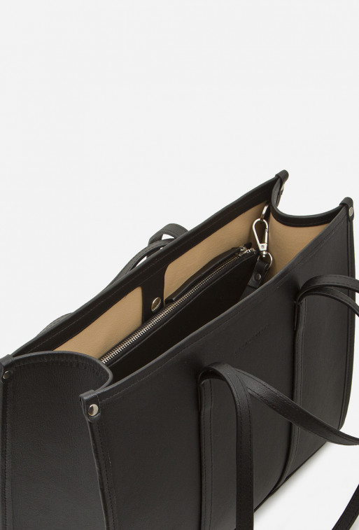 Gina black textured leather
shopper bag /silver/