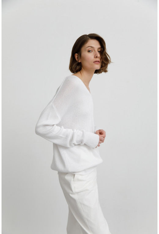 Tommy white
knit sweater