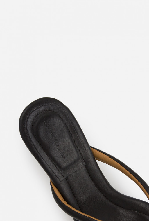 Elza black leather
flip flops