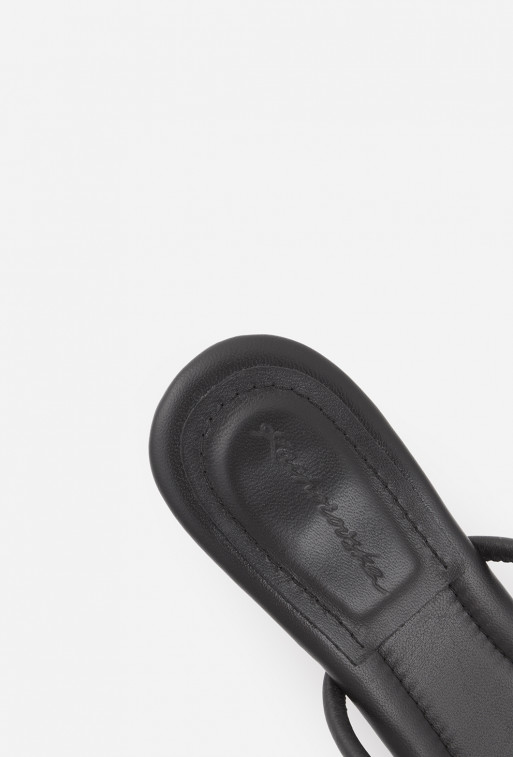 Bonnie black leather
sandals
