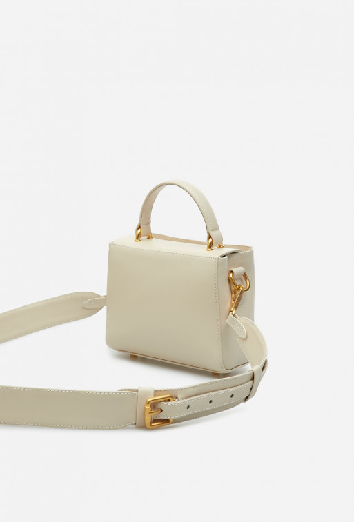 Erna micro RS milk leather
city bag /gold/