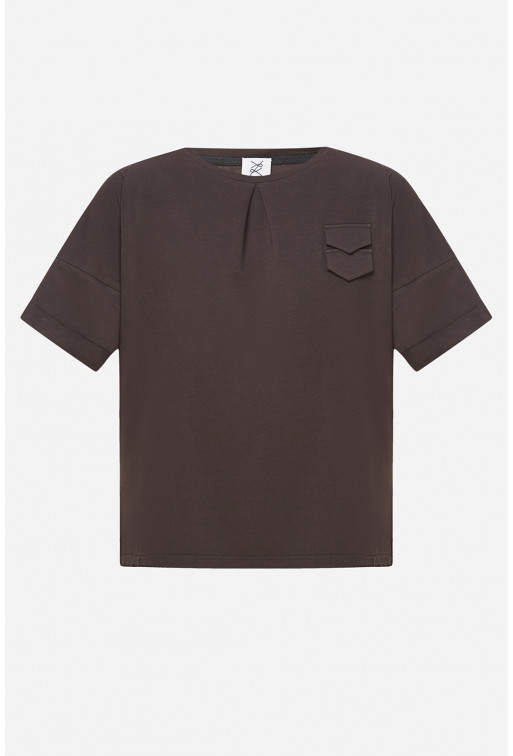 Brown color
T-shirt
