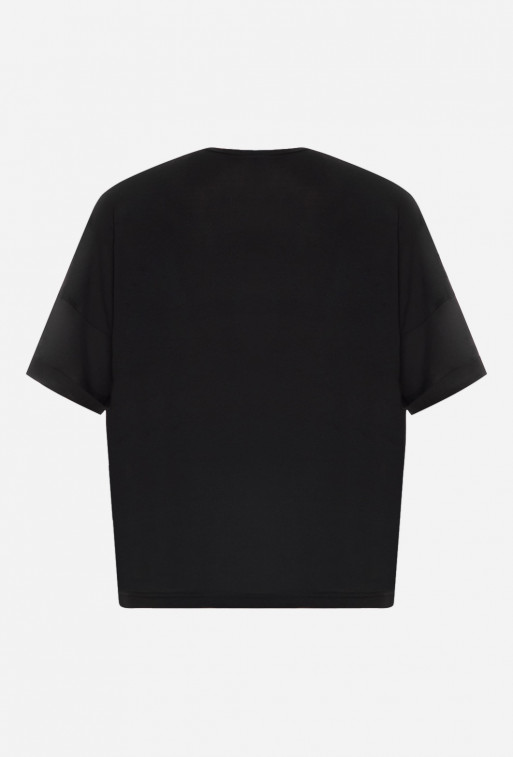 Black color
T-shirt