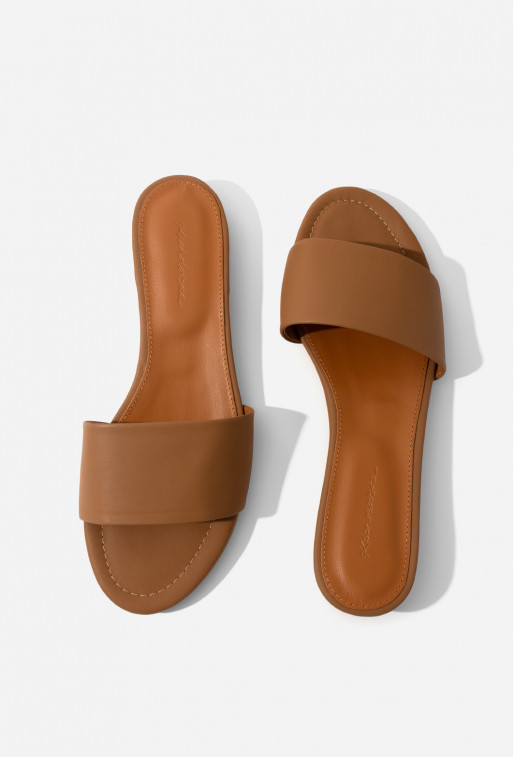 Reese light-brown leather
sandals