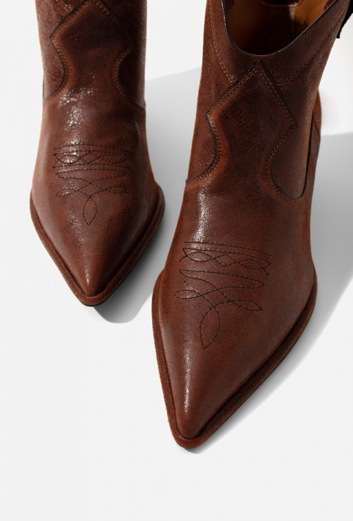 Cherilyn brown viintage leather cowboy boots