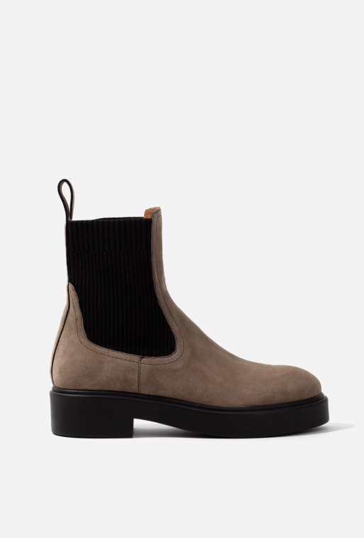 Laura brown suede boots /baize/