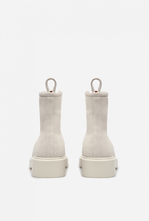 Lina milky suede boots /baize/