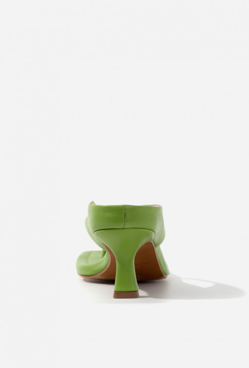 Elsa light green leather flip flops