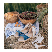 Picnic with Espadrilles