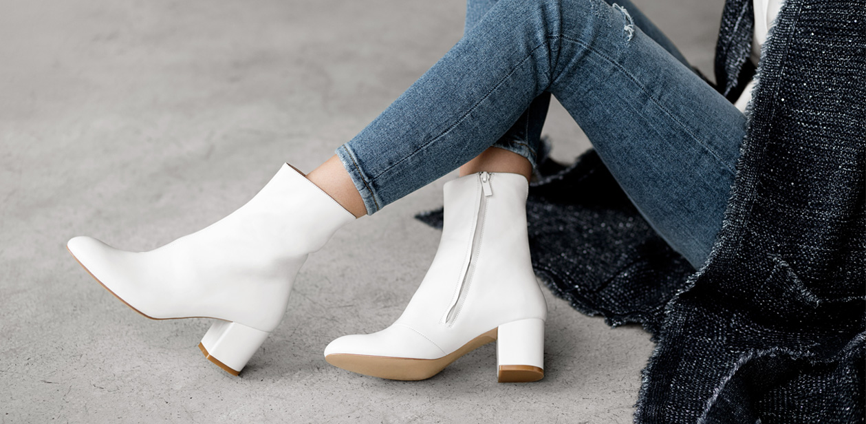 Current Obsession: White Boots!
